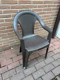 Sedia plastica robusta marrone