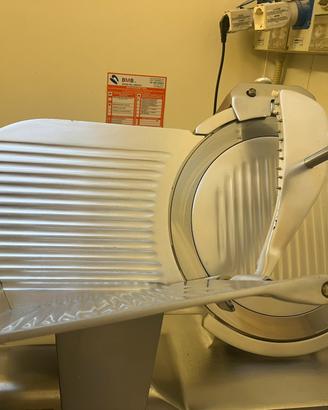 Affetatrice 300 mm