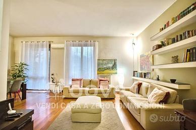 Appartamento di 180 m² con più di 5 locali e box a