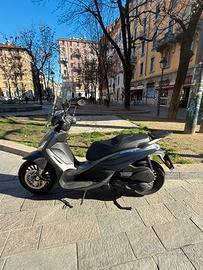 BEVERLY 300S 10/2019