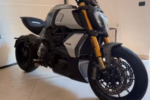 Ducati Diavel 1260S 1260 s con 5000km