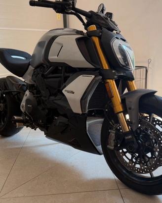 Ducati Diavel 1260S 1260 s con 5000km