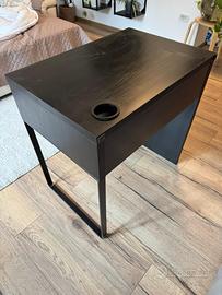 Scrivania nera Ikea