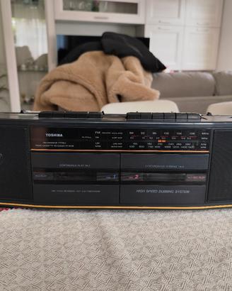 Toshiba RT-8038 Radio Mangianastri Vintage Boombox