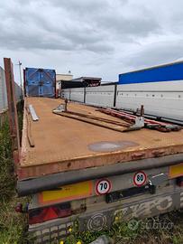 Semirimorchio pianalato