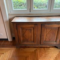 Credenza antica