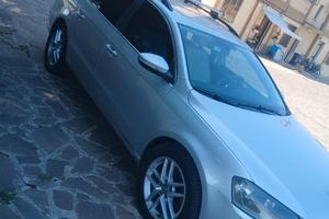 Volkswagen Passat B7 Var.  1.6 TDI 