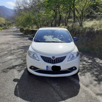 Lancia Ypsilon 1.0 Hibrid Ecochic