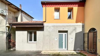 3 LOCALI A MOLINELLA