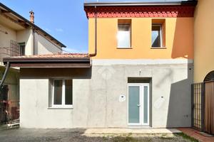 3 LOCALI A MOLINELLA