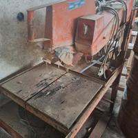 macchina x tagliare mattoni  ecc.