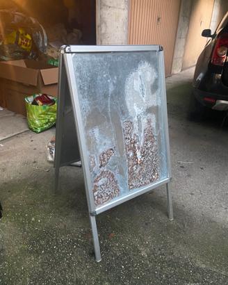 Cavalletto per negozio