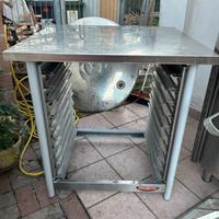 Tavolo porta forno e teglie