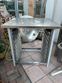 Tavolo porta forno e teglie