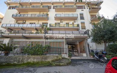 Ampia metratura in complesso residenziale con box