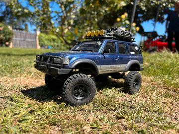 FMS FCX18 crawler radiocomandato