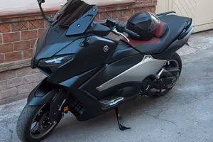 Yamaha tmax 25 anniversario