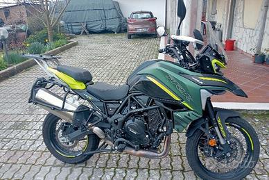  Benelli trk 702x 