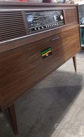 Radio con giradischi GRUNDIG anni 60/ 70.