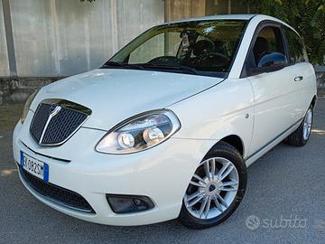 Lancia Ypsilon 1.2 69 CV Unyca BENZ/METANO