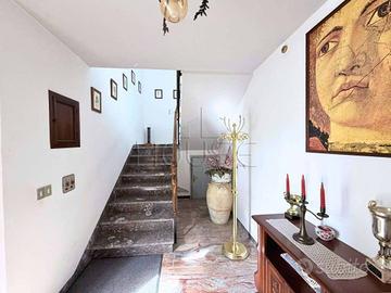 Villa di 100 m² con 3 locali e box auto doppio a S