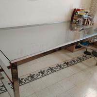 Tavolo in vetro e acciaio