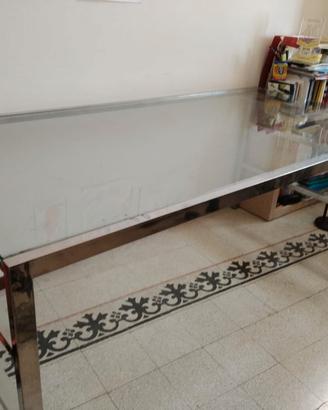 Tavolo in vetro e acciaio