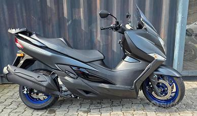SUZUKI Burgman AN 400