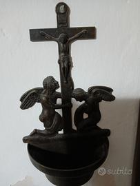 Acquasantiera  in ottone brunito 