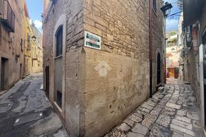 3 LOCALI A BITONTO