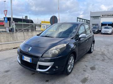 Renault Scenic Scénic X-Mod 1.9 dCi 130CV