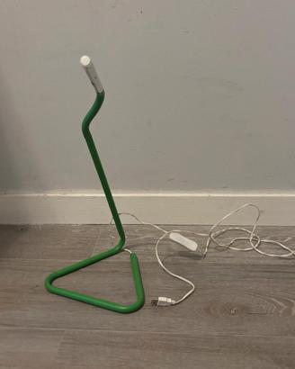 Lampada IKEA da comodino/scrivania verde USB