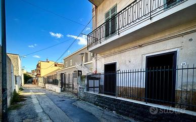 4 LOCALI A PALERMO