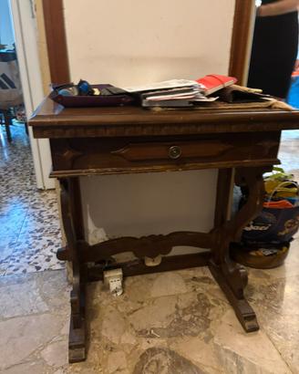 mobiletto in legno