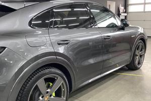 Cayenne 2021 E Hybrid Coupè