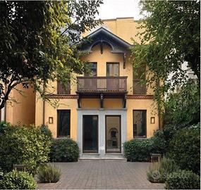 Appartamento di 140 m² con 3 locali a Milano