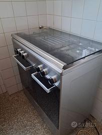Cucina con forno a gas
