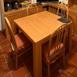 Tavolo in legno allungabile a libro