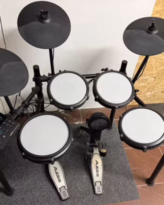 Alesis Nitro Max Batteria Elettronica