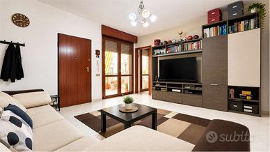 Ampio quadrilocale con terrazza
