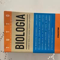 libro di biologia