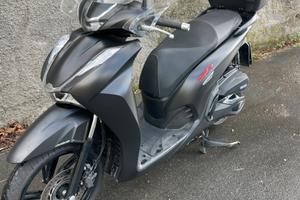 Honda sh 350 nero sport 2023