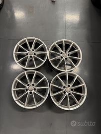 Set di 4 Cerchi Audi diamantati da 18"