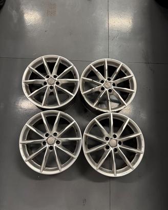 Set di 4 Cerchi Audi diamantati da 18"