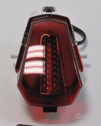 FANALE LUCE FARO POSTERIORE STOP SUZUKI GSX R 1000