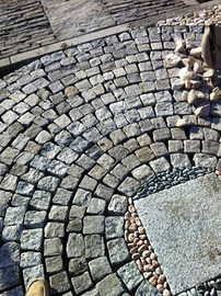 Luserna,beola,granito per giardino