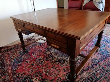 scrivania antiquariato 