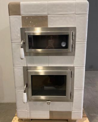 STUFA A LEGNA CON FORNO IN MAIOLICA