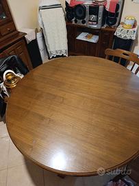 Tavolo in legno massello rotondo allungabile