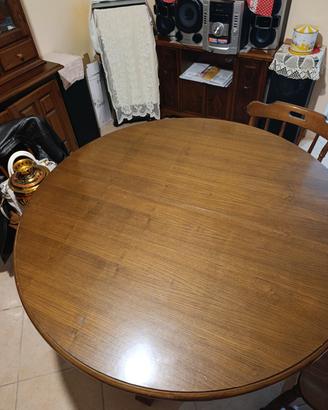 Tavolo in legno massello rotondo allungabile